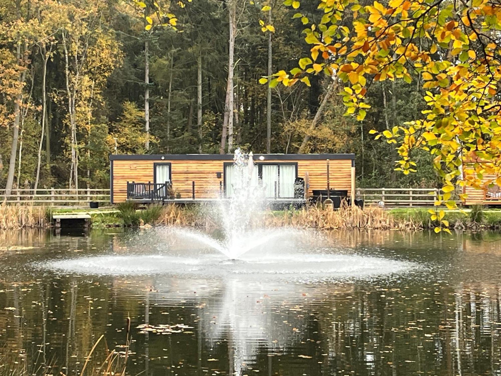 Oak Boutique Lodge Includes Hot Tub Air Con & Dog Йорк Экстерьер фото
